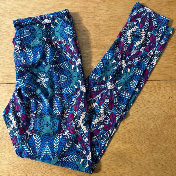 LuLaRoe One Size leggings - Picture 1 of 3